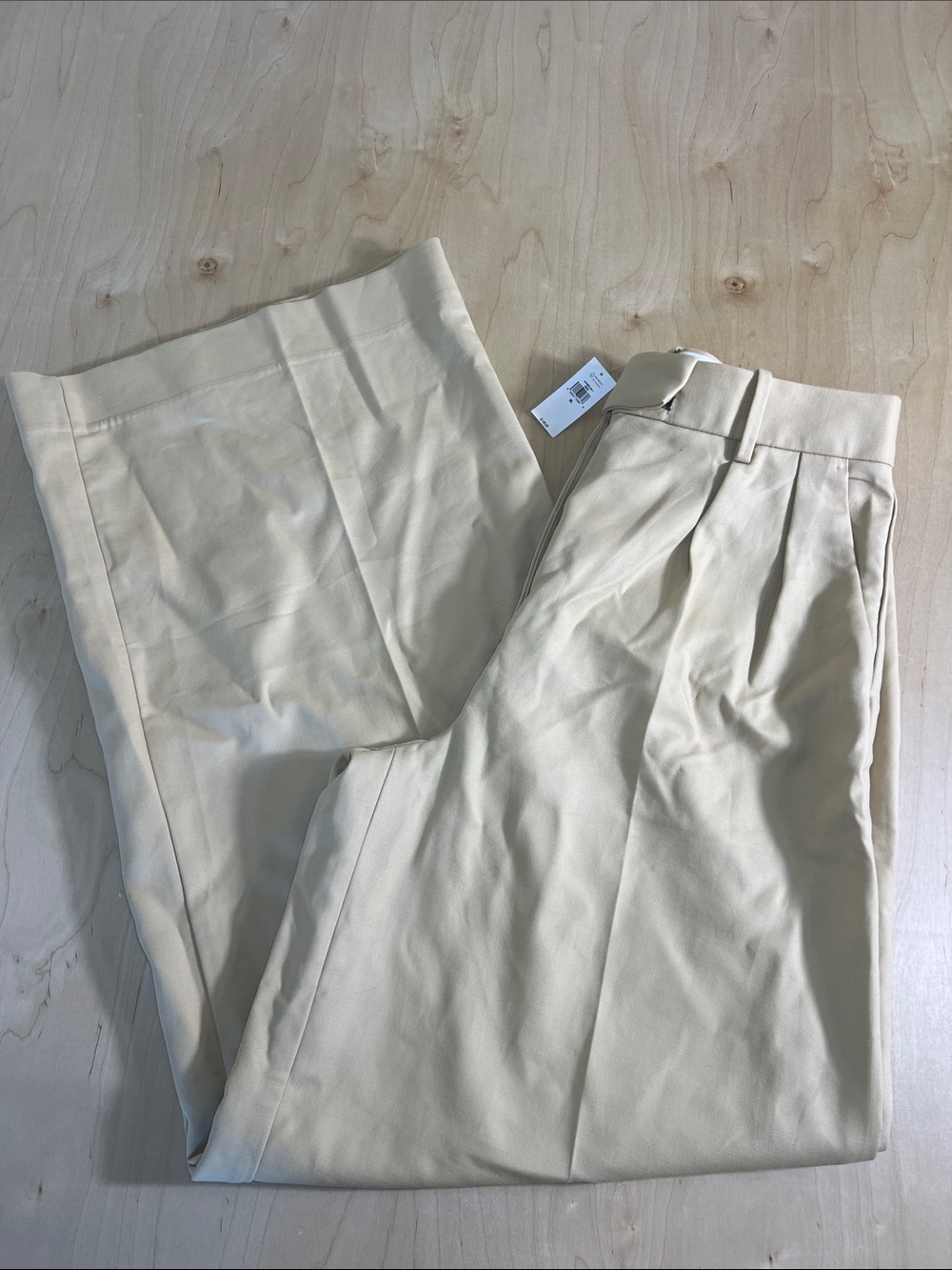 Banana Republic Pleated High-Rise Dress Pants - Cream 8L